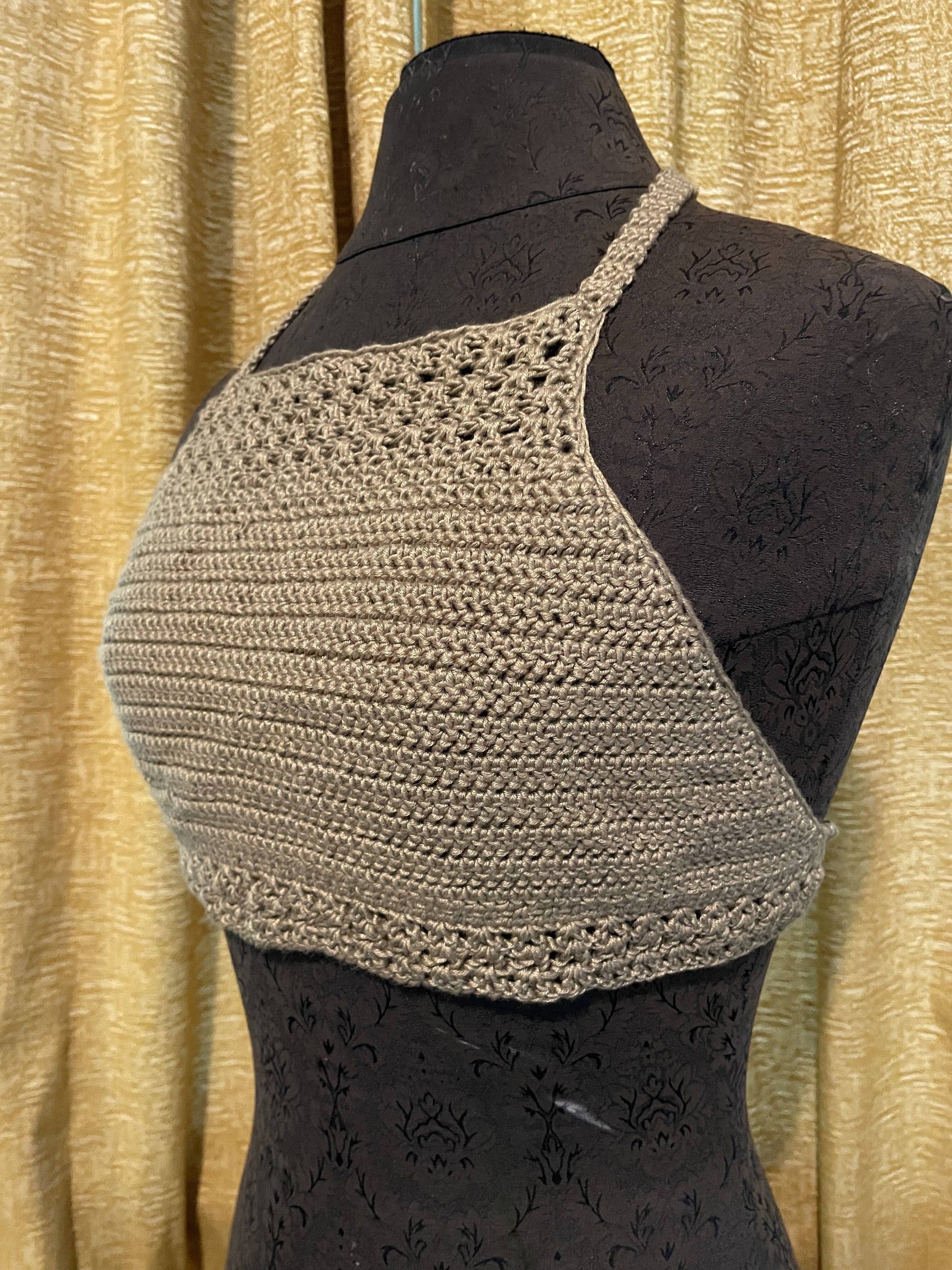 Doll wearing beige Hanna Algarve Top